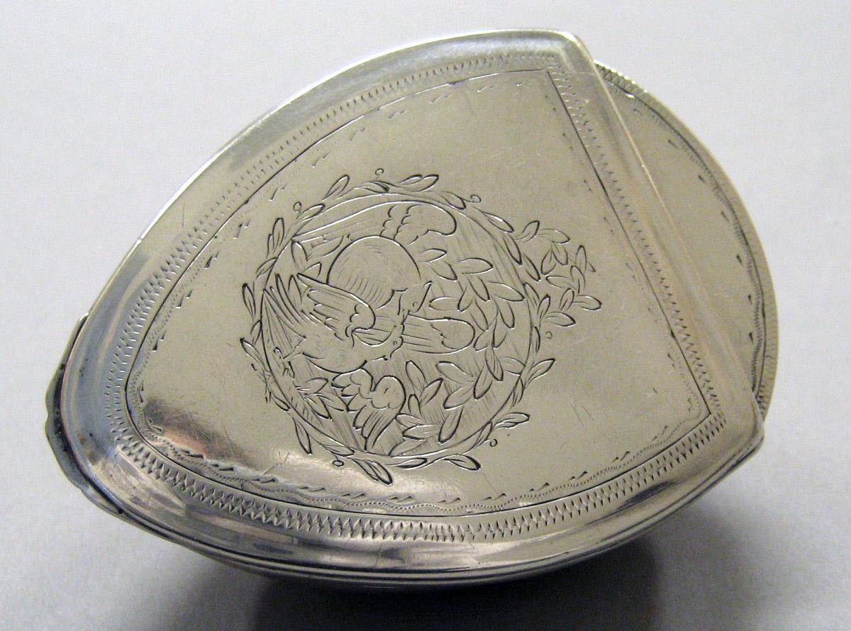1970.1227 Silver and Shell Snuff Box underside