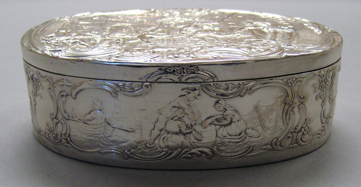 1970.1248 Silver Box view 1