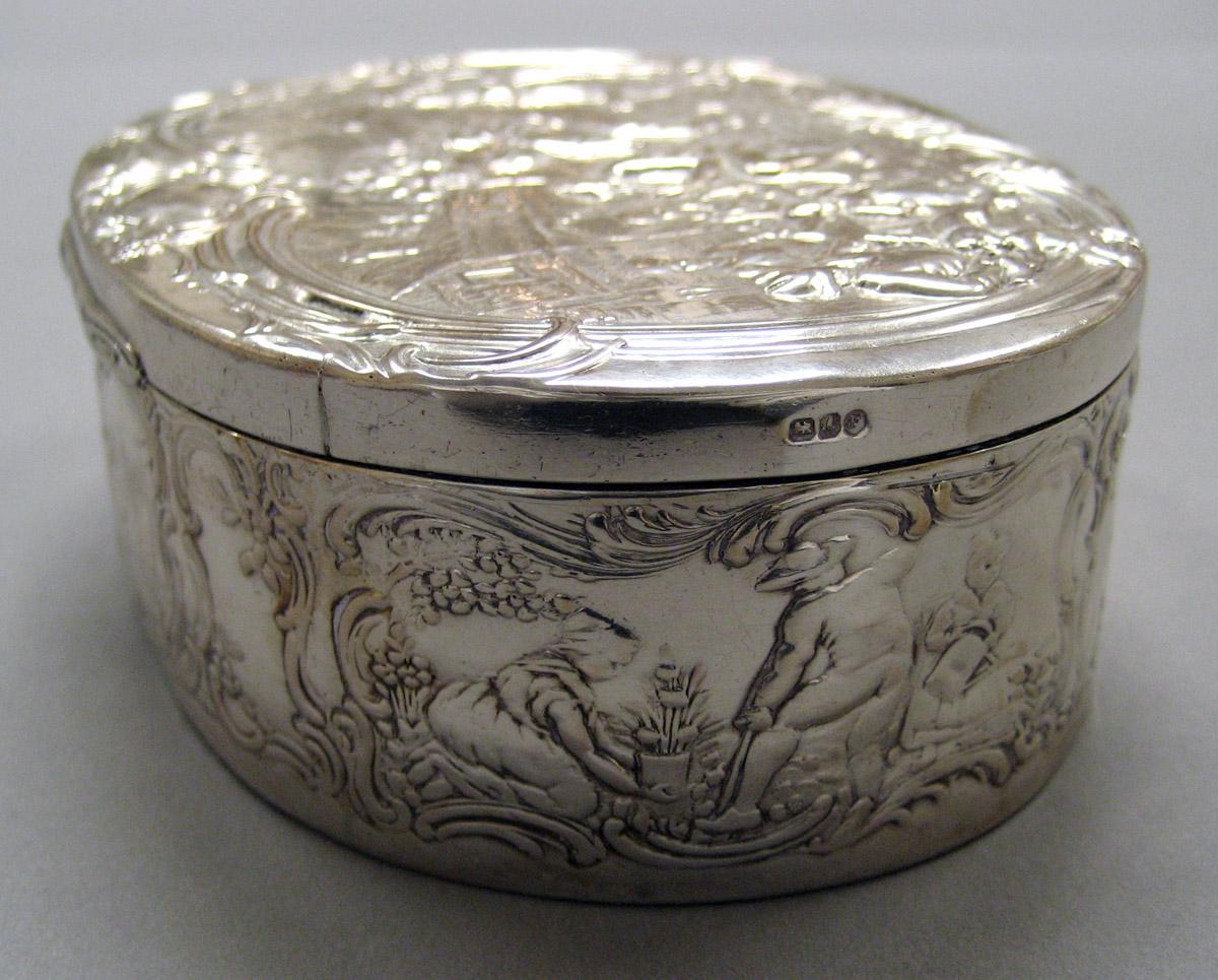 1970.1248 Silver Box view 4