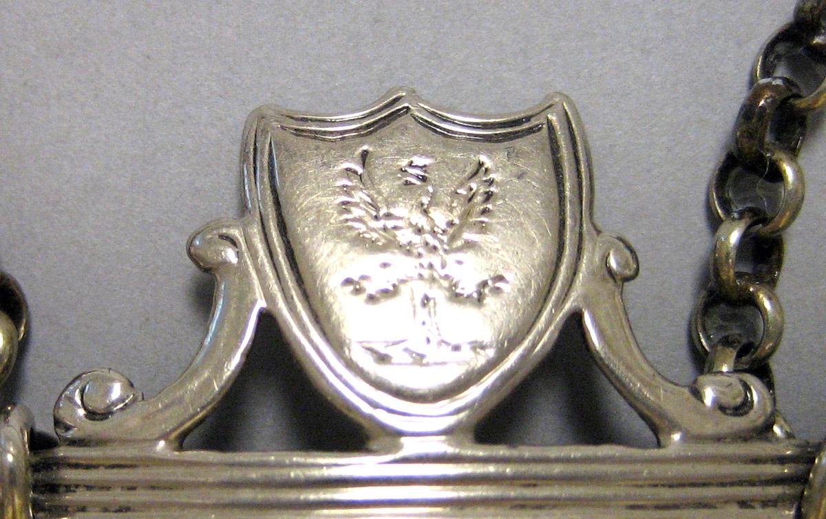1970.1251.002 Silver Bottle detail 1
