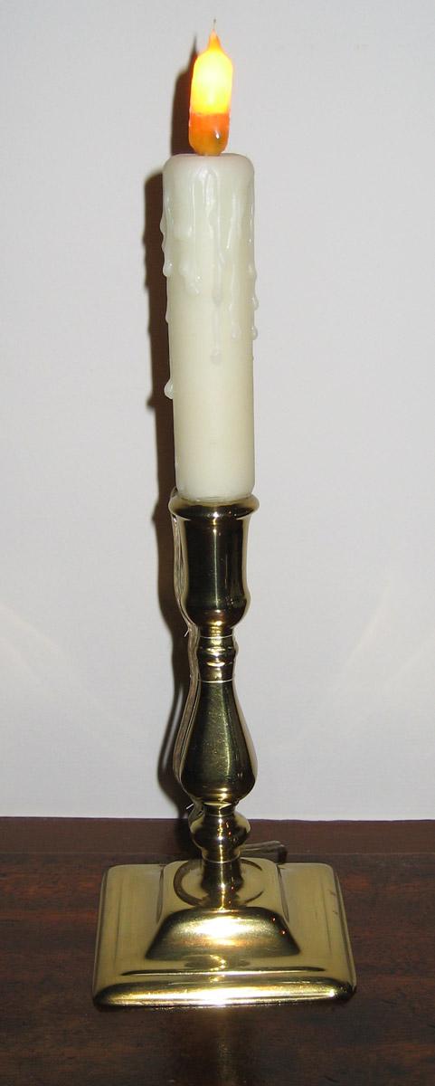 1952.0272.001 Candlestick