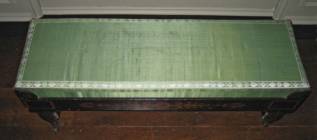 1957.0753.001 stool with 1984.0624.001 slip seat view 2