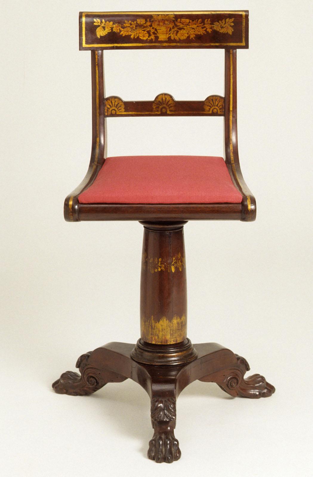 1957.0754 Stool, view 3