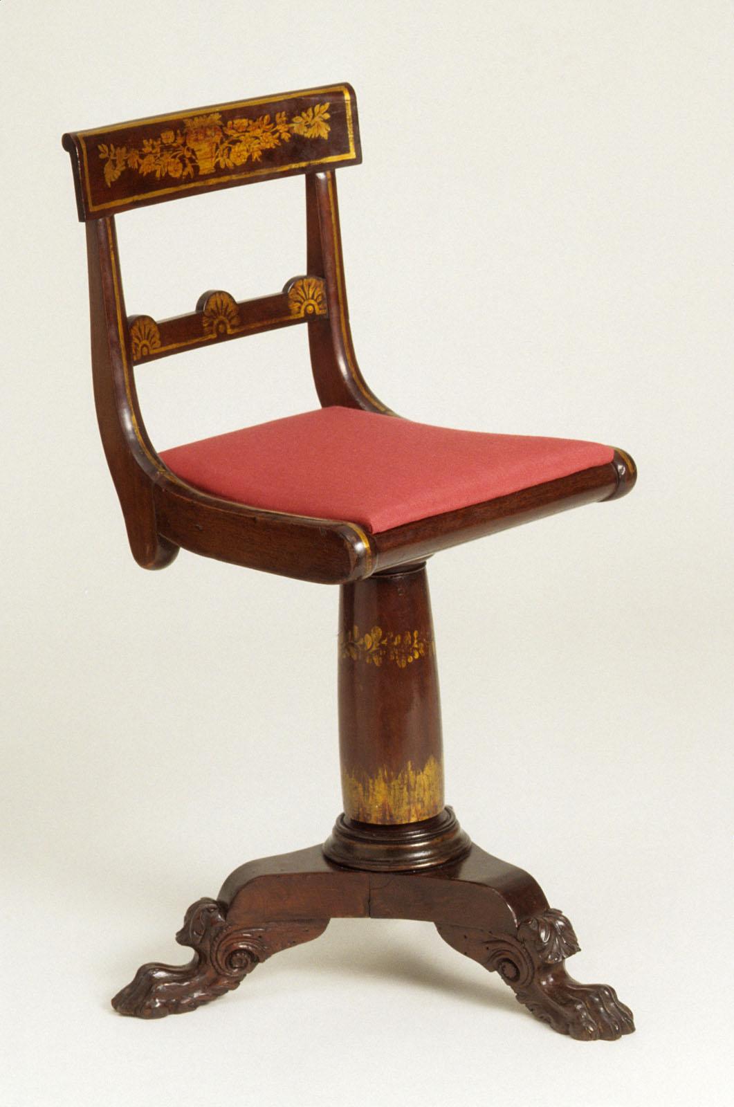 1957.0754 Stool, view 4