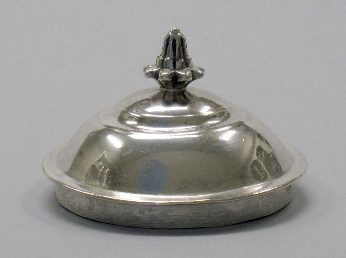 1970.1336 C Silver Standish Lid
