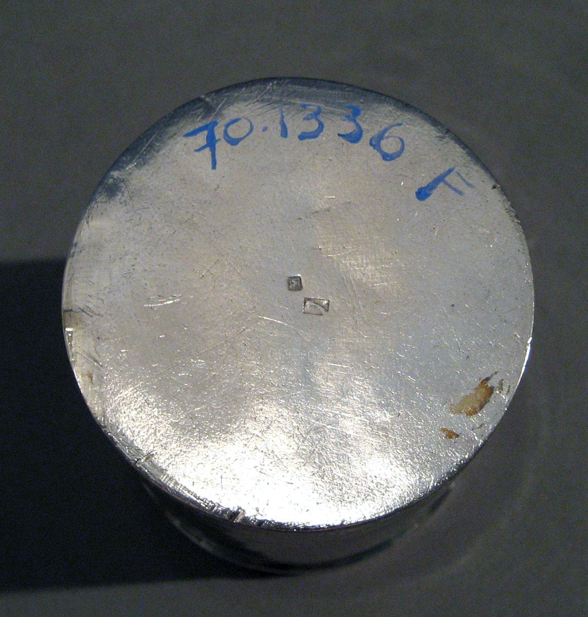 1970.1336 F Silver Standish underside