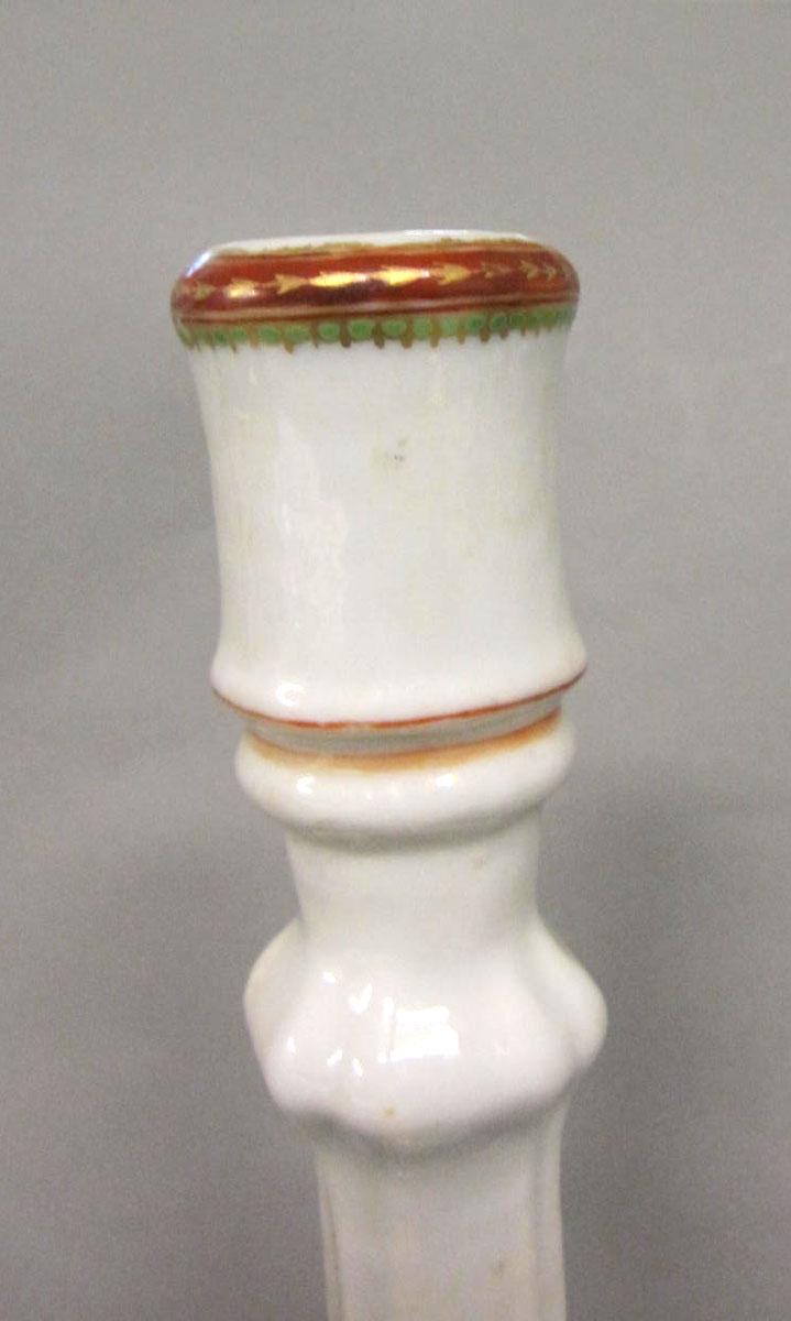 1970.1351.001 Porcelain candlestick detail