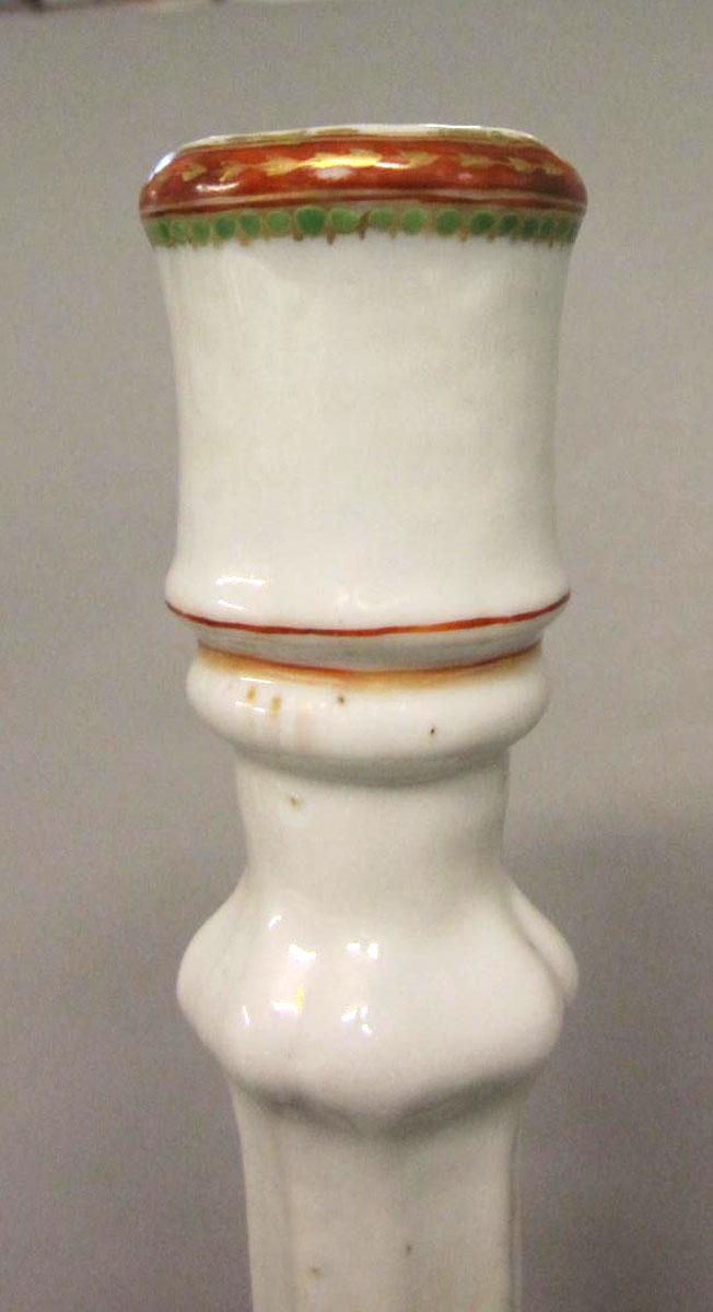 1970.1351.002 Porcelain candlestick detail