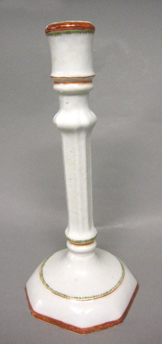1970.1351.003 Porcelain candlestick