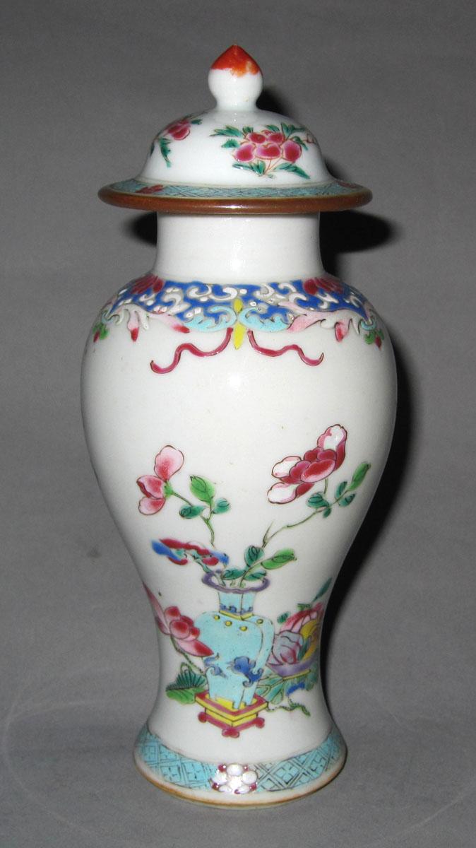 1970.1352.004 A,B Porcelain garniture vase face two