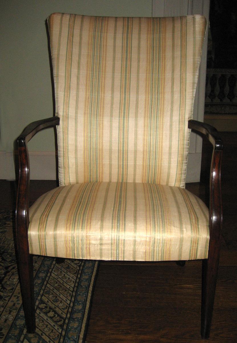 1957.0769 view 2