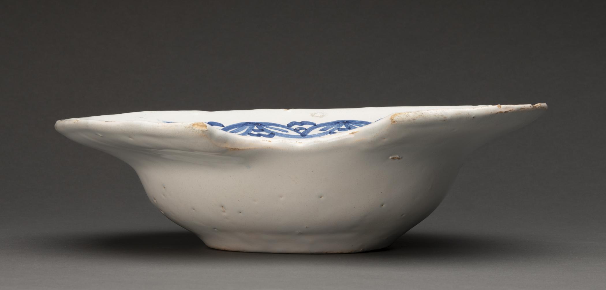 1970.1417 Apothecary bowl, view 3