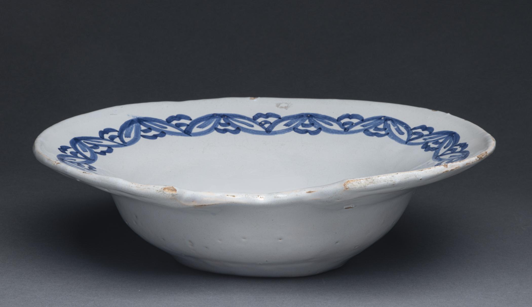 1970.1417 Apothecary bowl, view 4