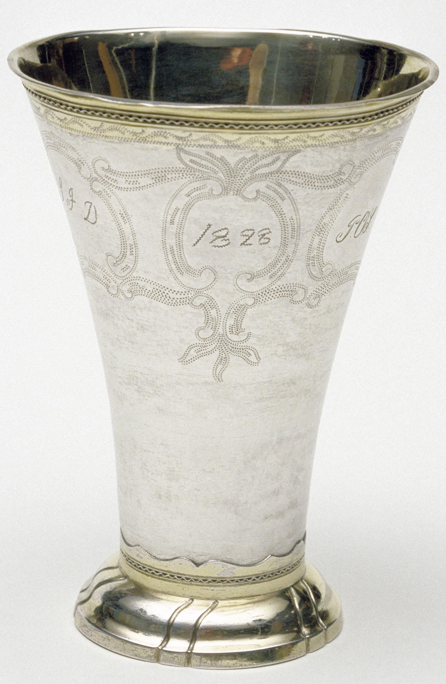 1970.1442 Beaker, view 1