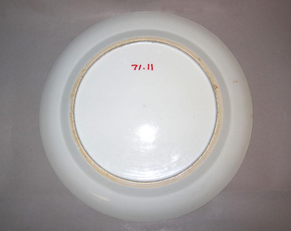 1971.0011 Plate underside