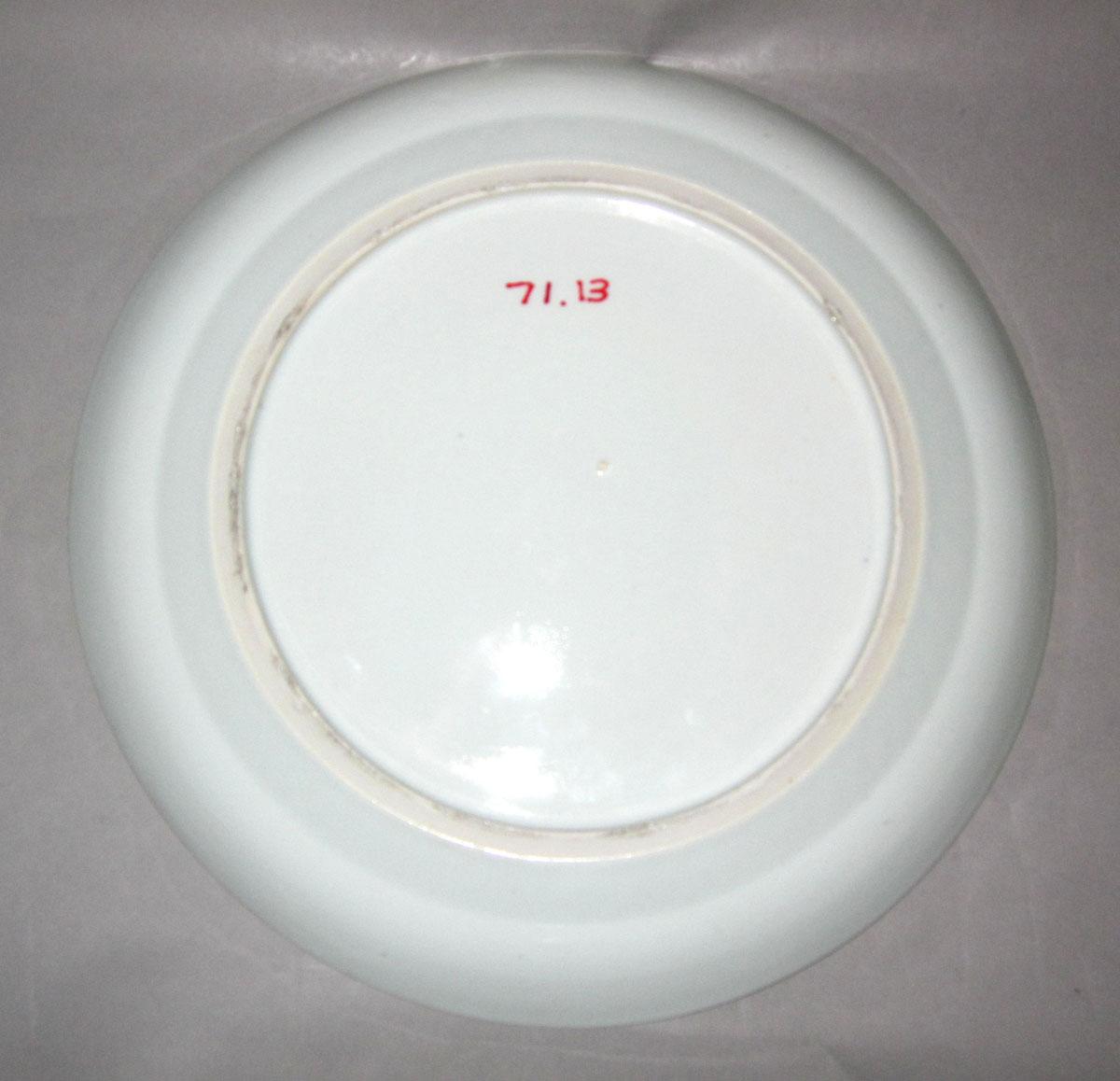 1971.0013 Porcelain dish underside