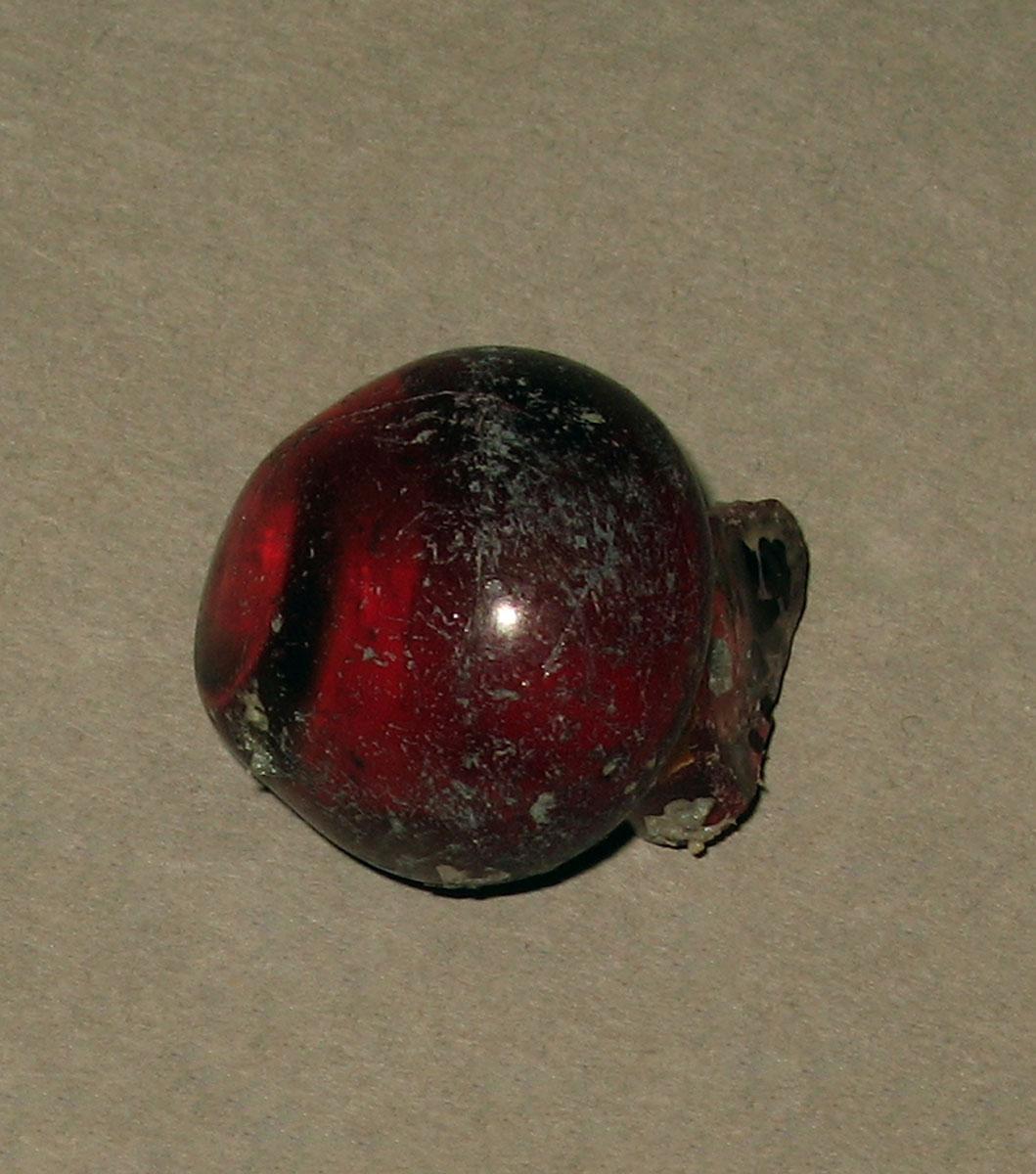 1971.0024.009 Glass fragment
