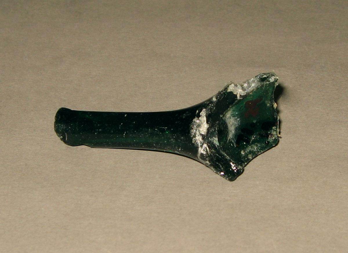 1971.0024.019 Glass fragment