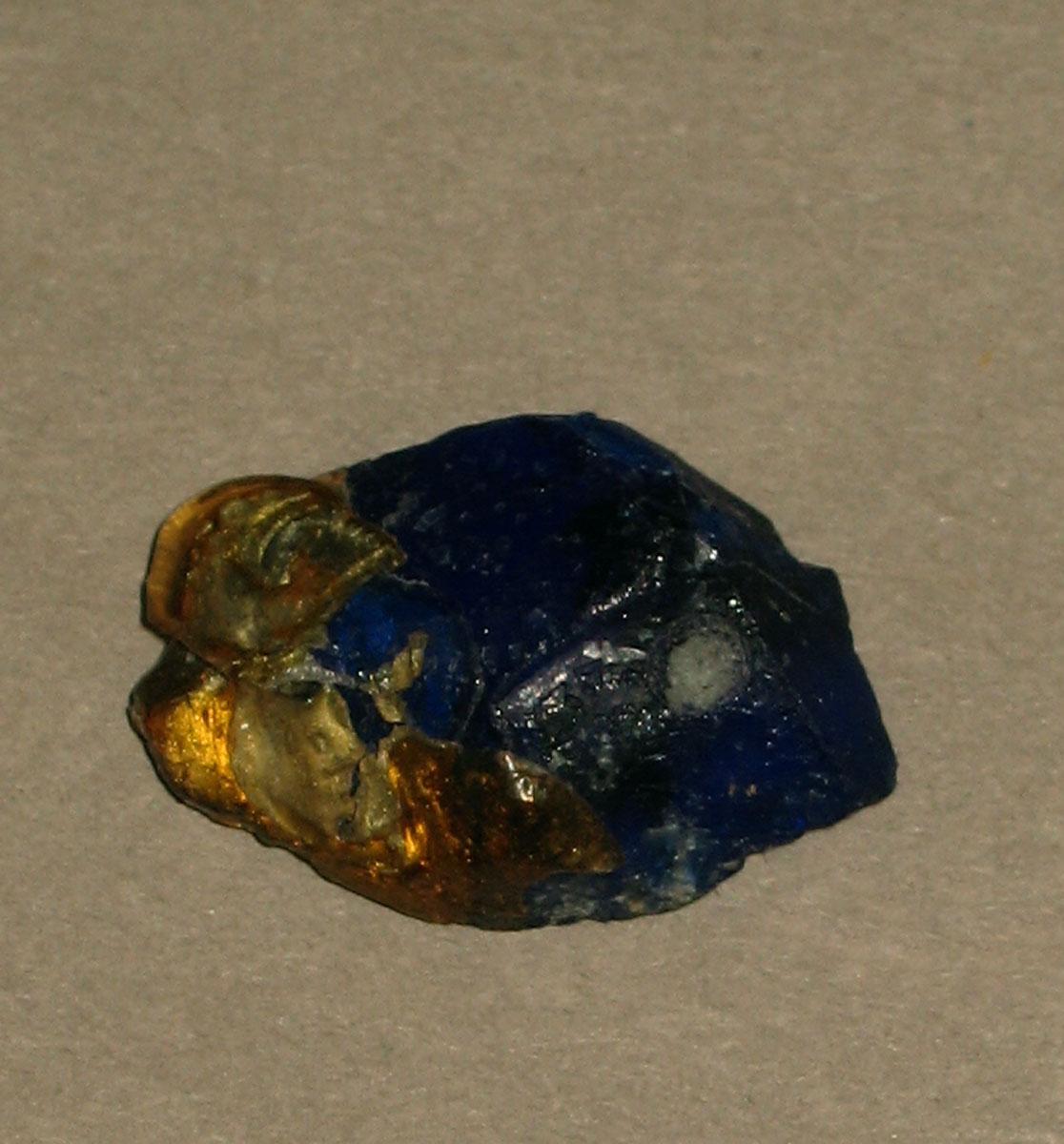 1971.0024.034 Glass fragment
