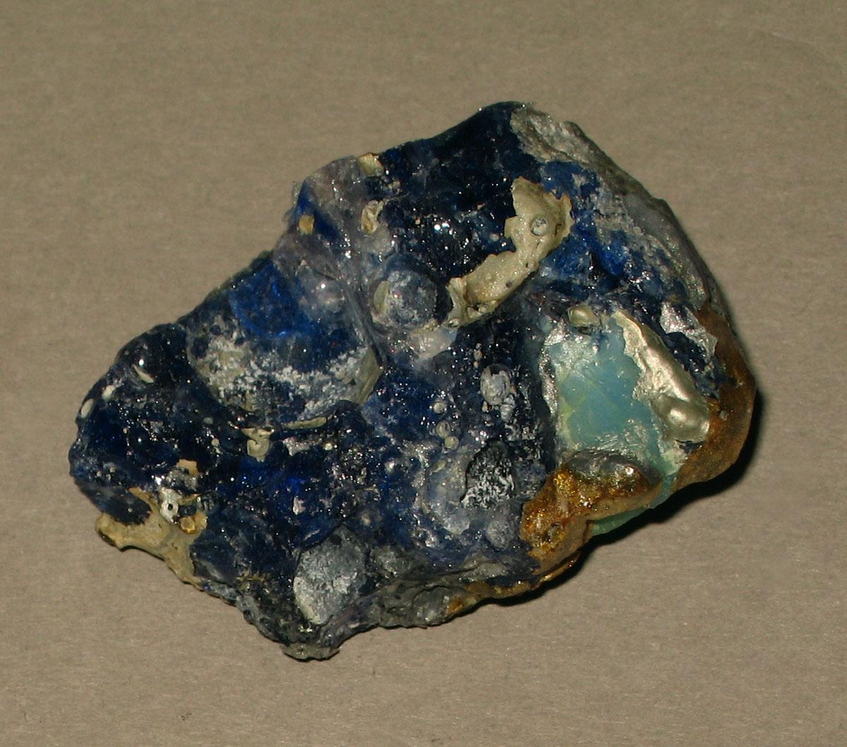 1971.0024.038 Glass fragment