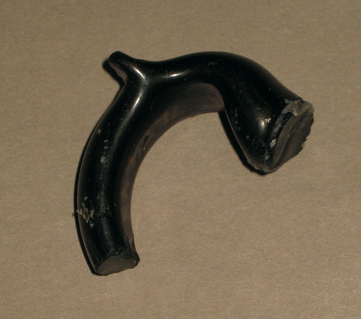 1971.0024.048 Glass fragment