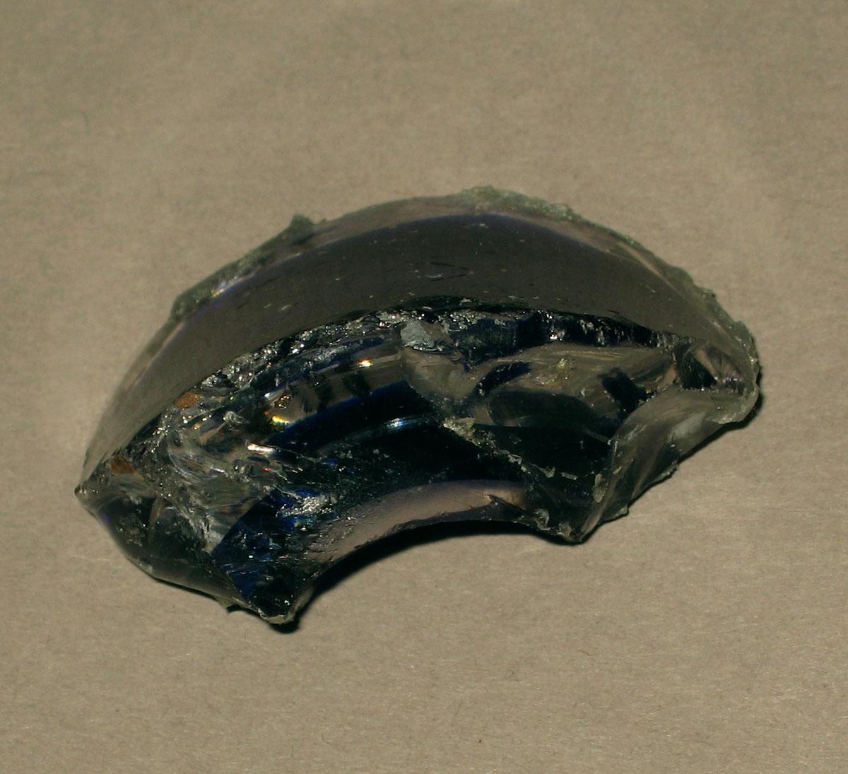 1971.0024.053 Glass fragment