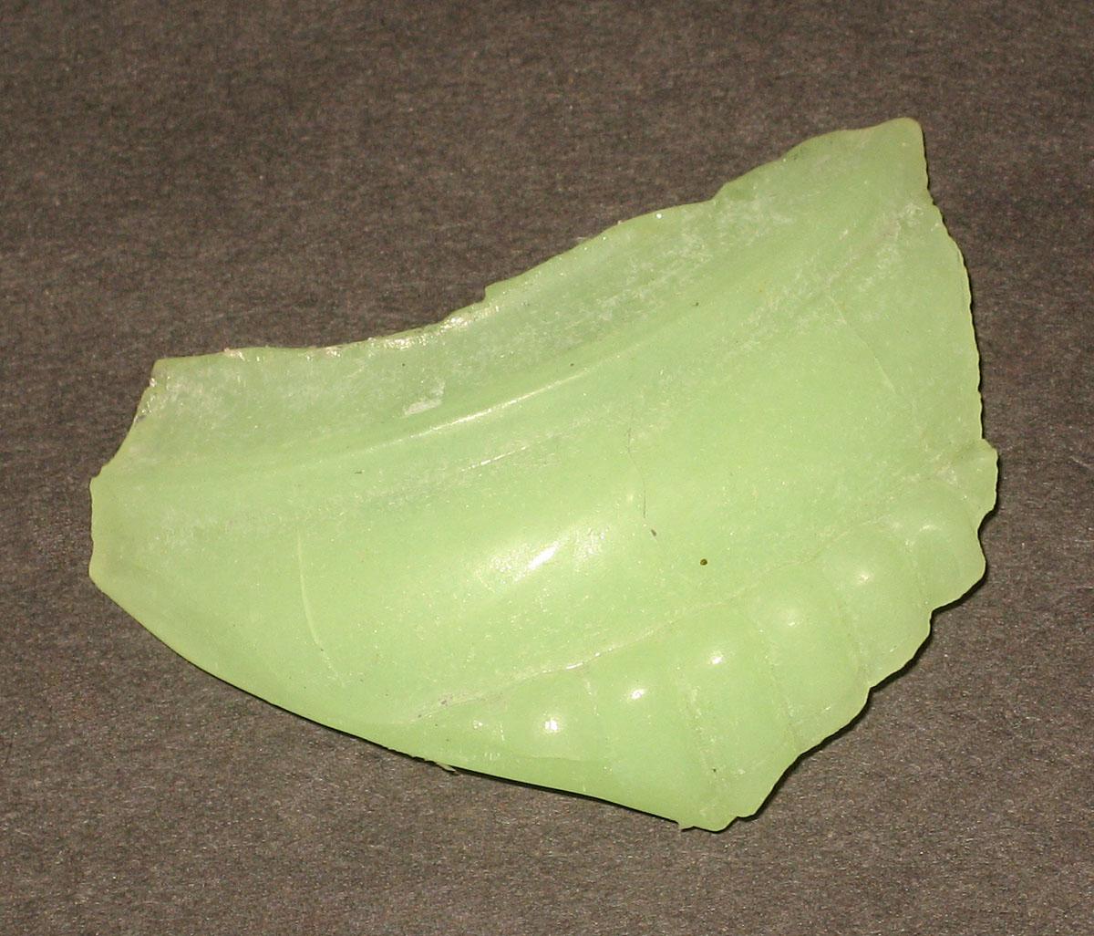 1971.0024.056 Glass fragment