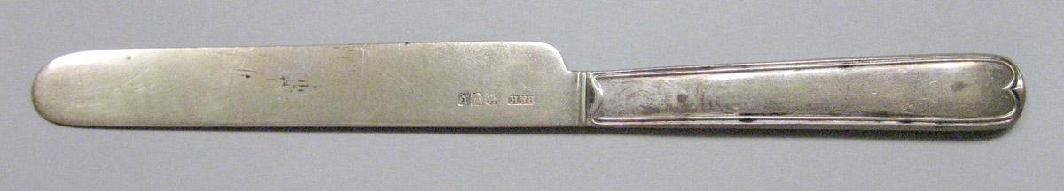 1971.0072 Silver Knife underside
