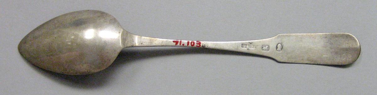 1971.0103 Silver Spoon underside