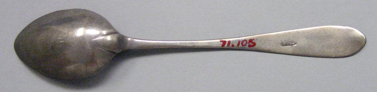 1971.0105 Silver Spoon underside