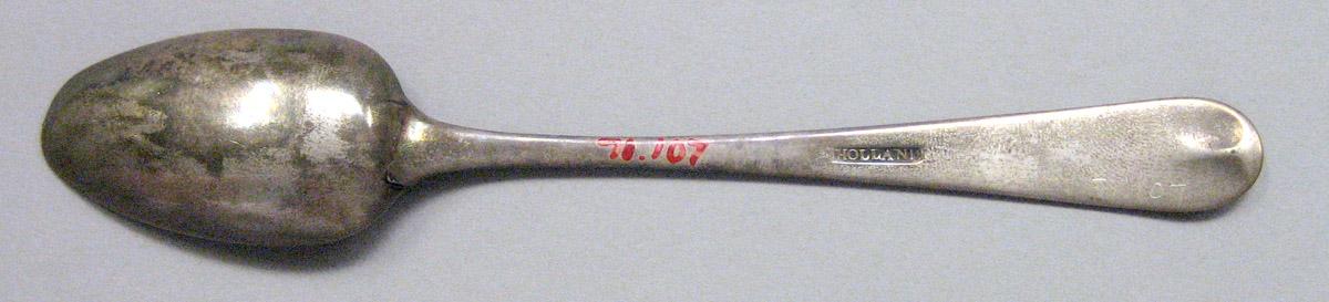 1971.0107 Silver Spoon underside