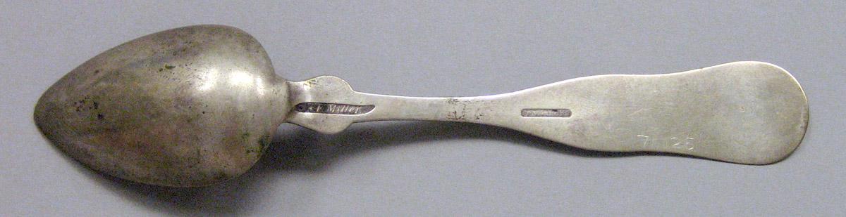 1971.0125 Silver Spoon underside