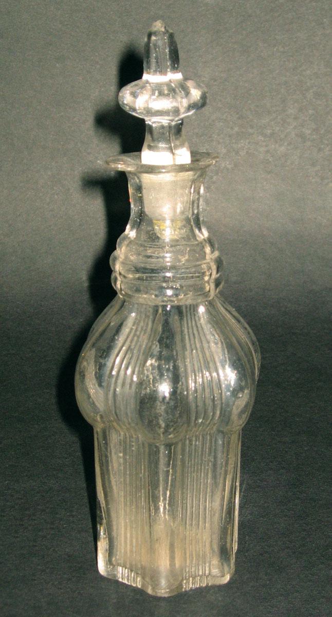 1971.0133.003 A, B Glass cruet bottle