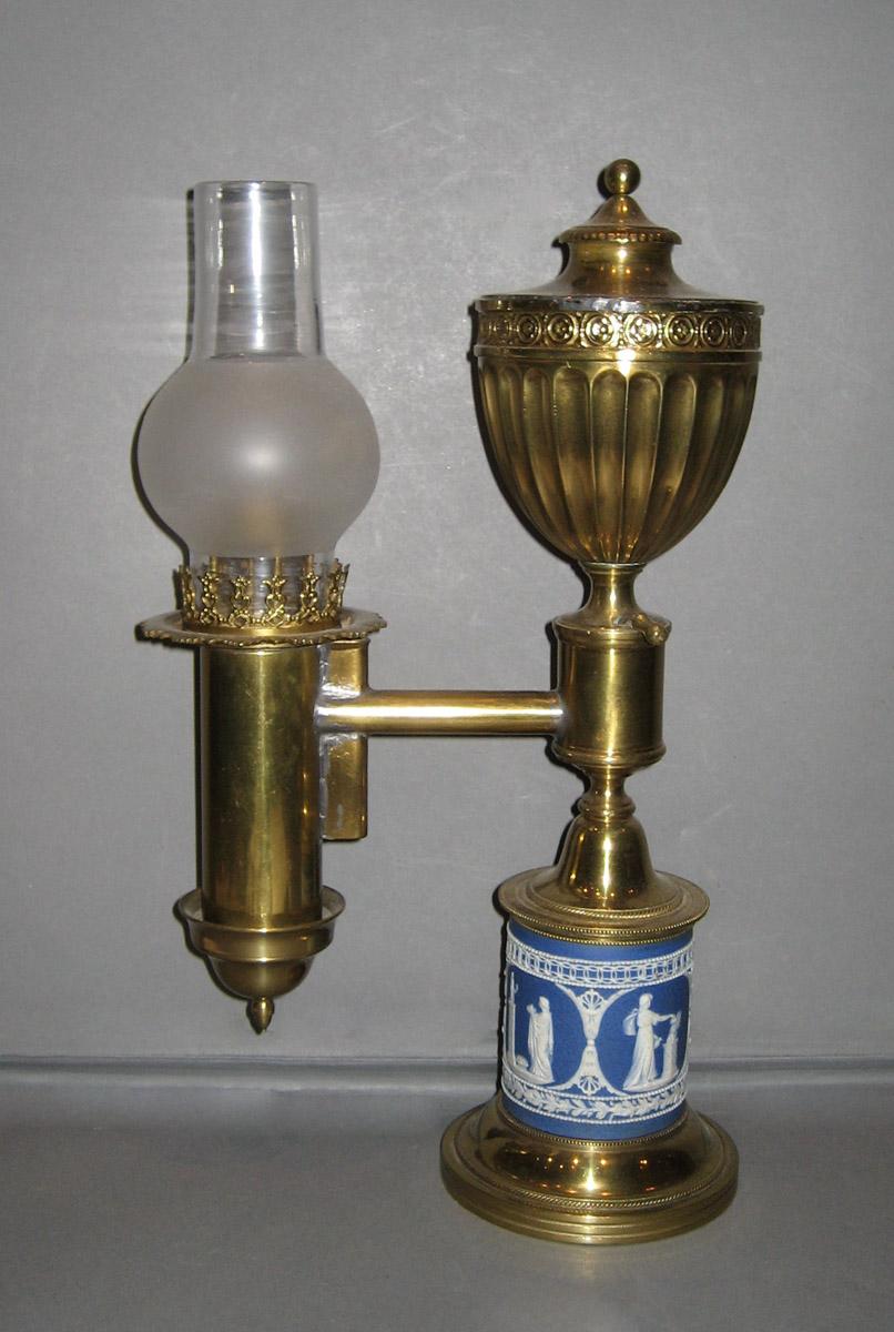 1957.0793 Lamp