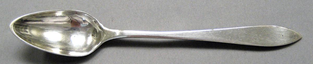 1971.0158.001 Silver Spoon upper surface