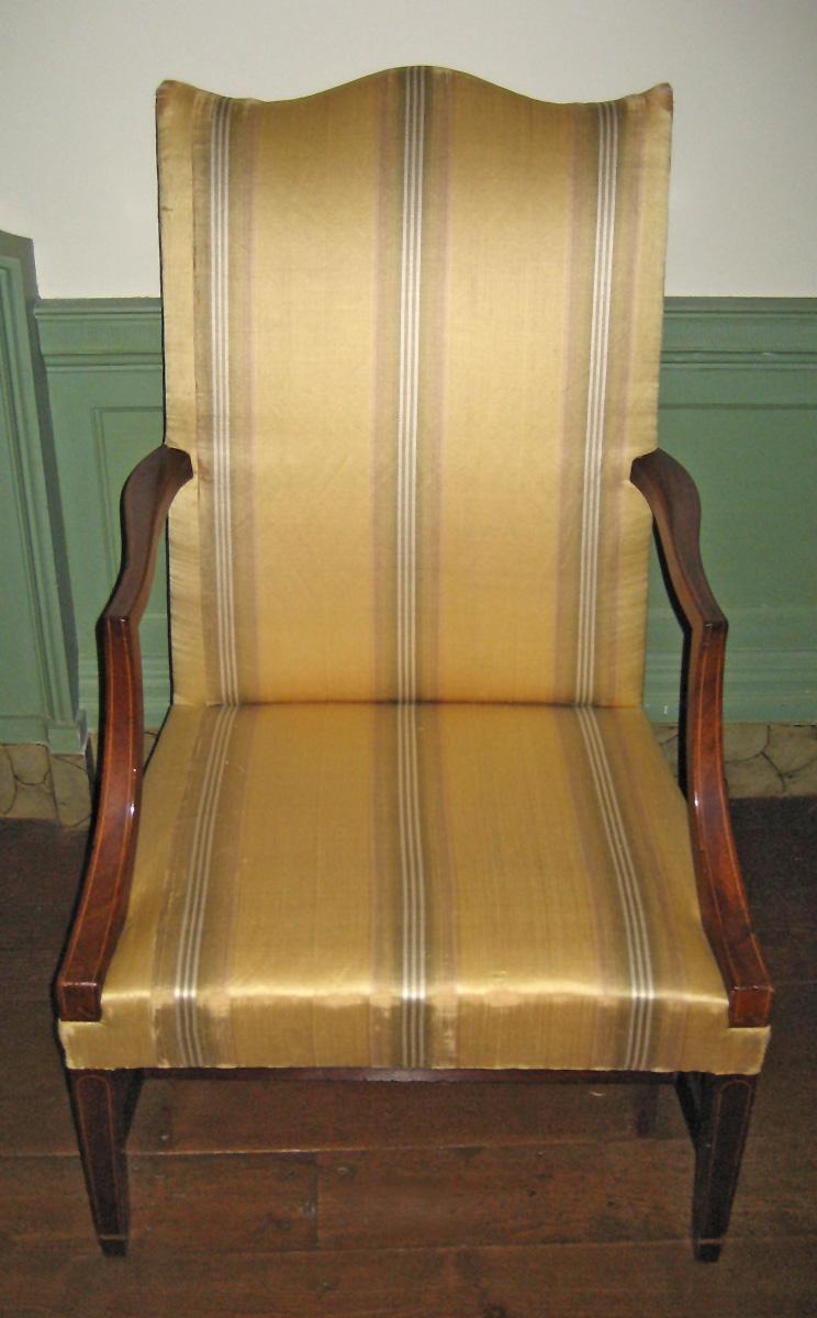 1957.0798 Arm chair view 2