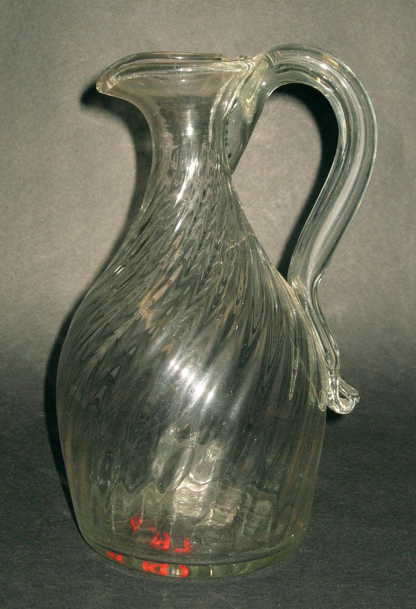 1971.0197 Glass cruet