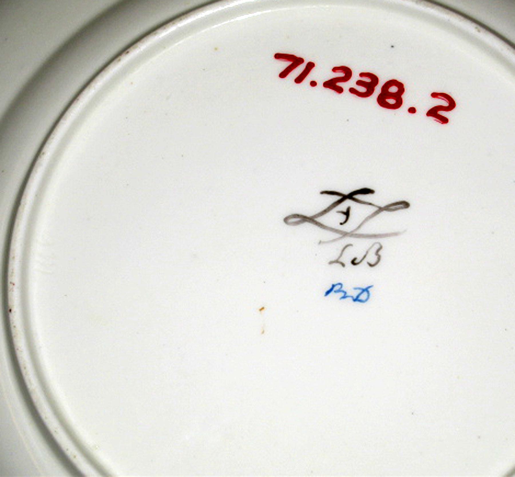 1971.0238.002 Sevres porcelain plate (underside)