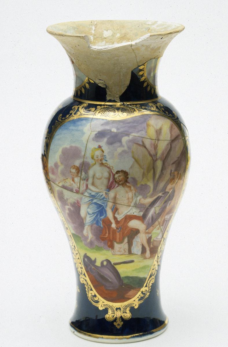 1971.0256 Flower Container