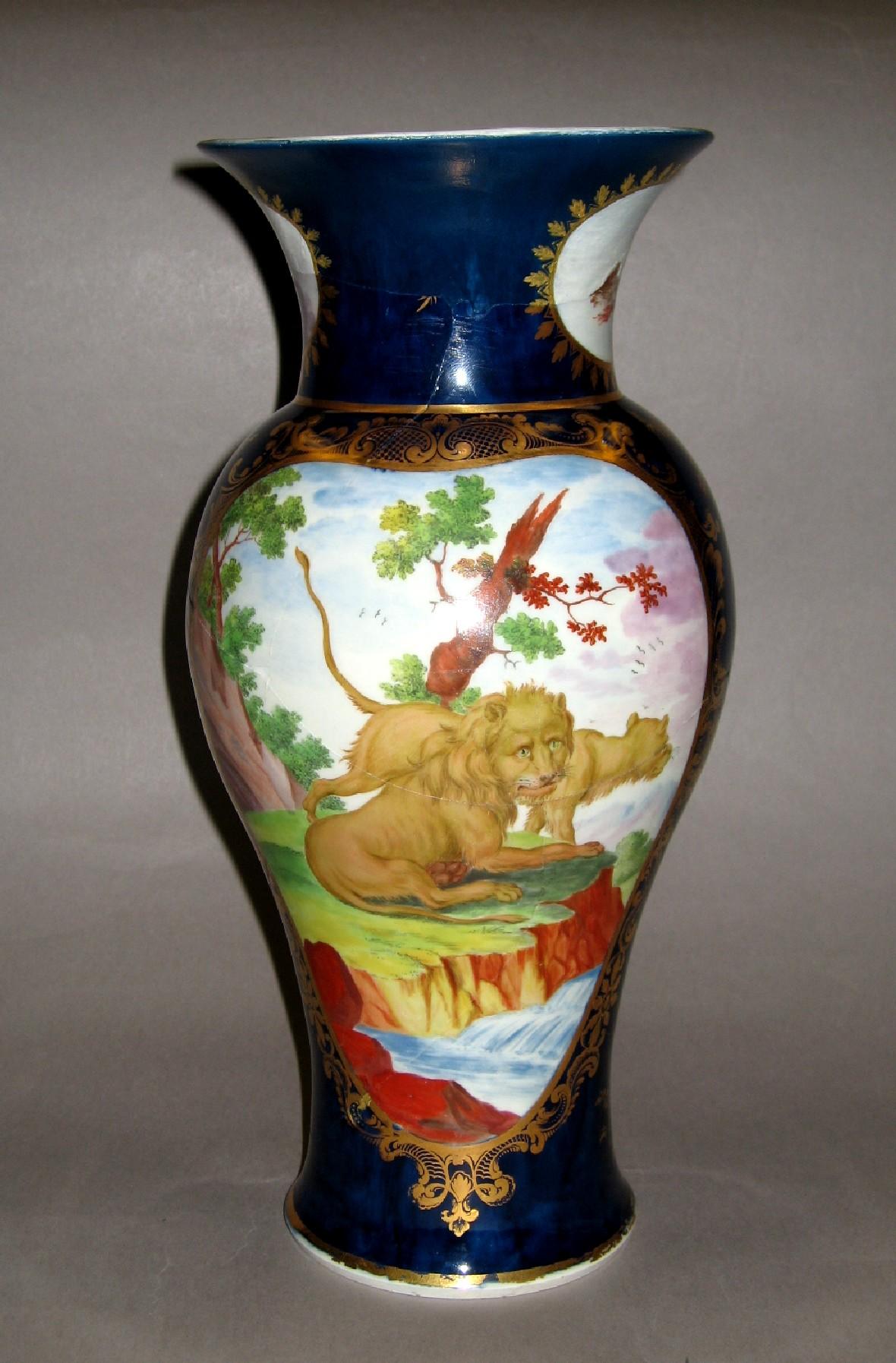 1971.0256 Soft-paste porcelain vase (side 2)