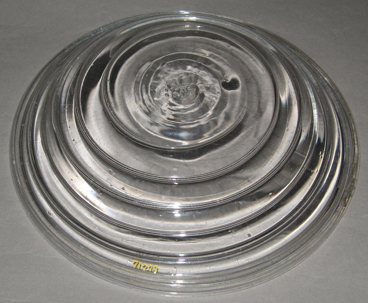 1971.0279 Lead glass dish (underside)