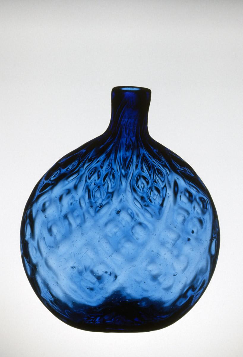 1952.0277 Glass flask