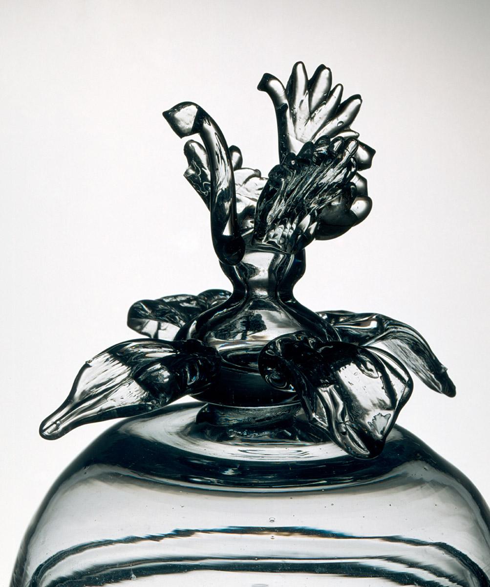 1952.0279 A, B Sugar Bowl (detail 2)