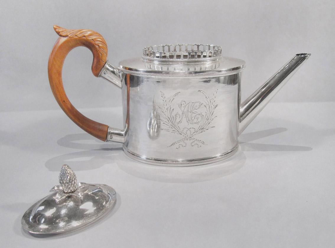 1957.0822 A, B Teapot, view 2