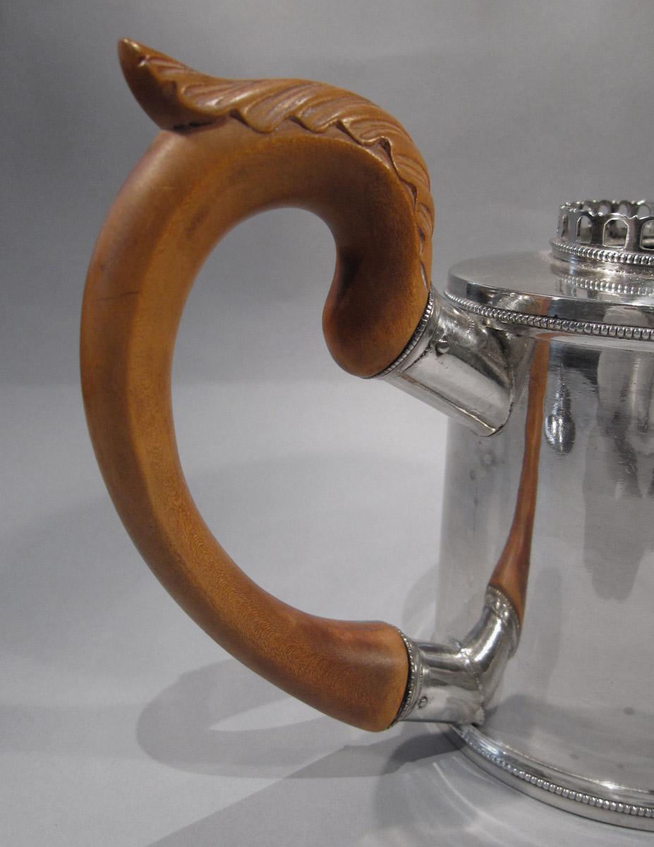 1957.0823 A Teapot, handle