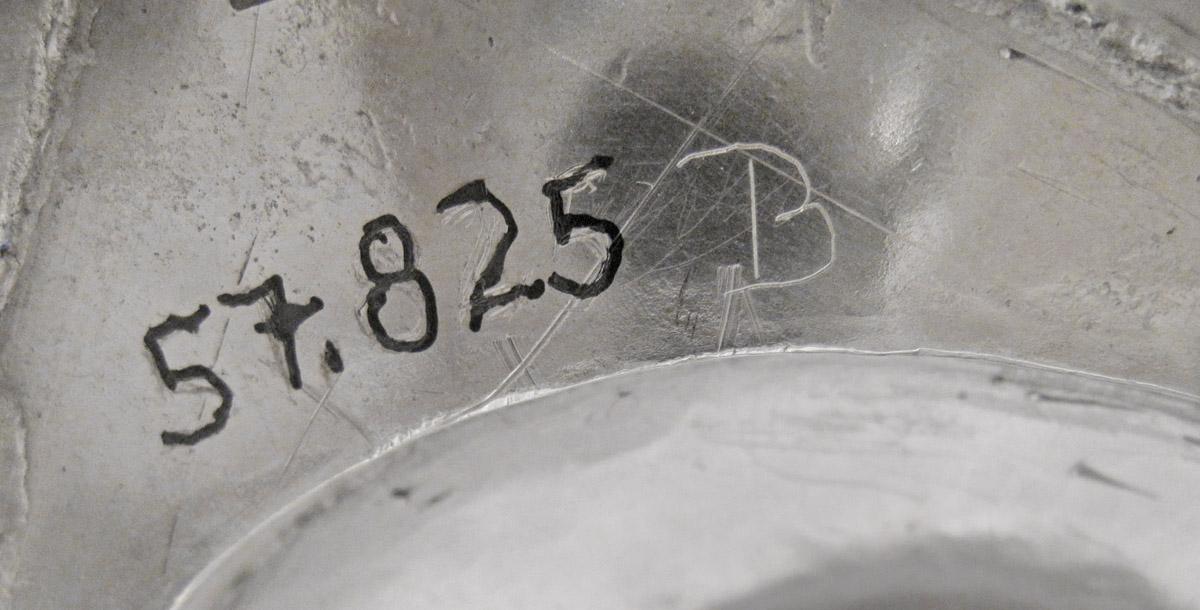 1957.0825 B Coffee pot, inscription 2
