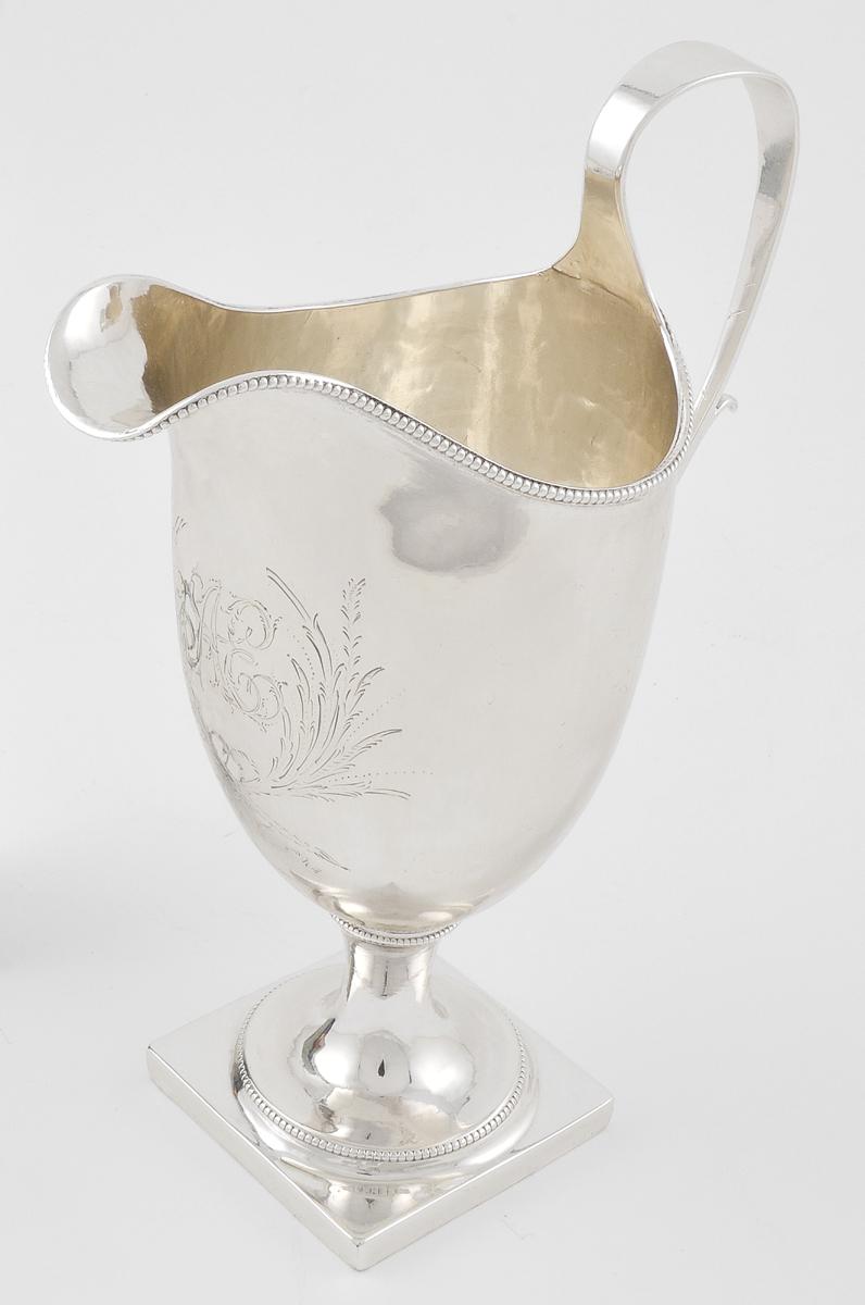 1957.0826 Cream pot, side 1