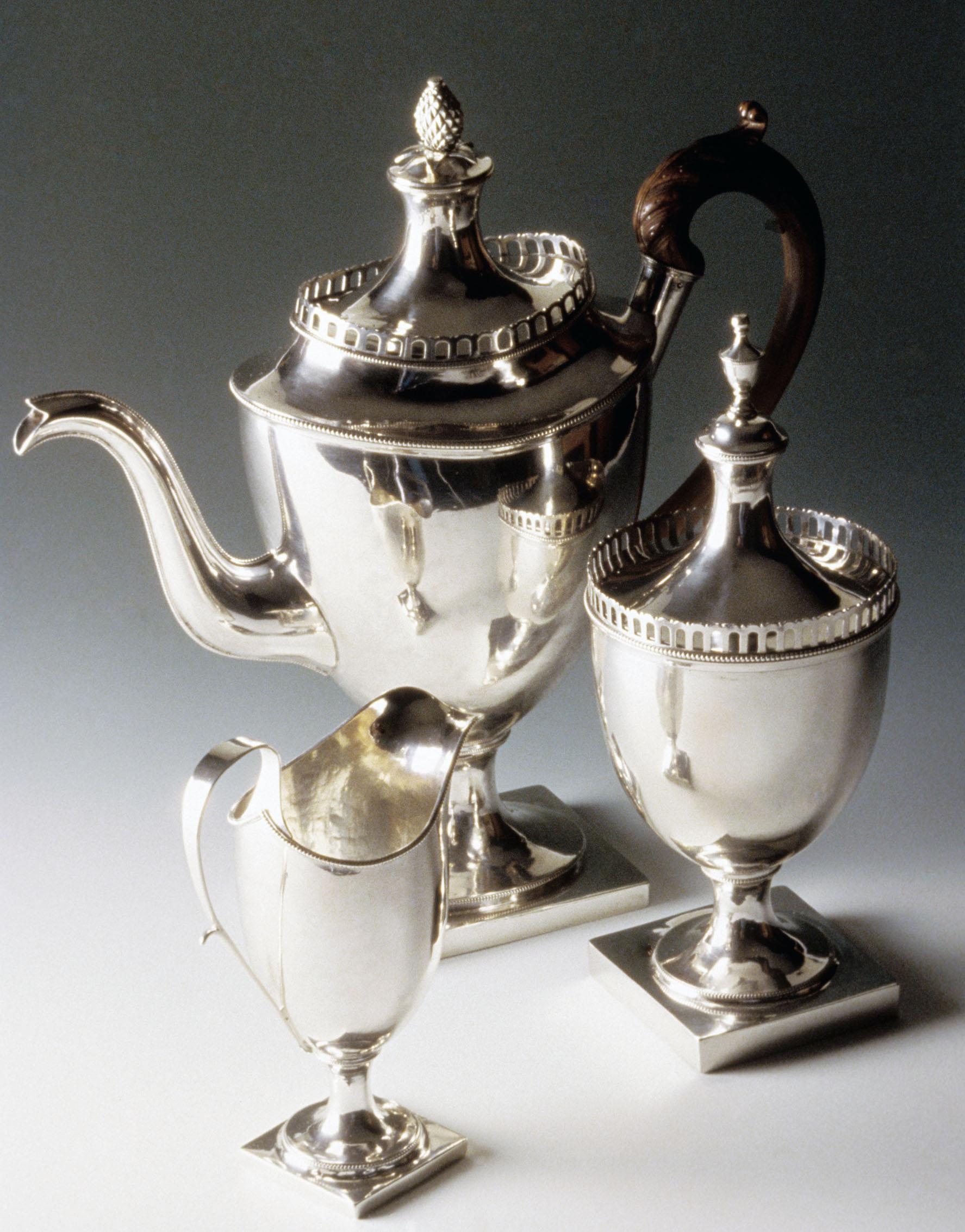 1957.0825 A, B, 1957.0826, 1957.0827 A, B Coffee pot, Cream Pot, Sugar Bowl