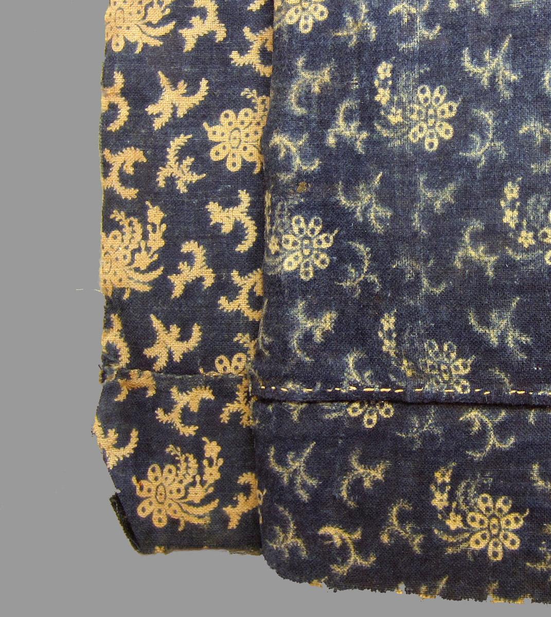 1952.0280 D textile, printed partial folded corner