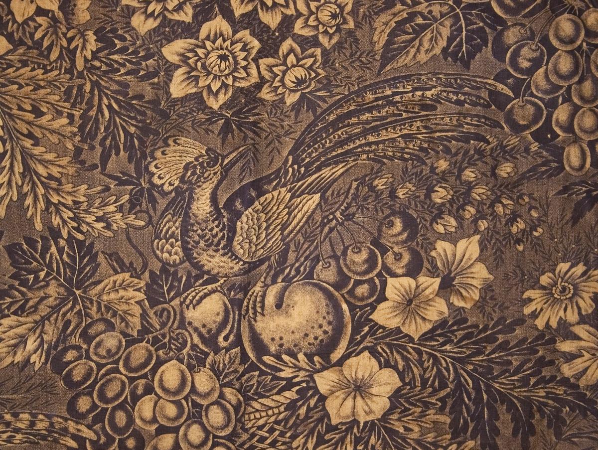 T100 Textile, printed, partial design repeat